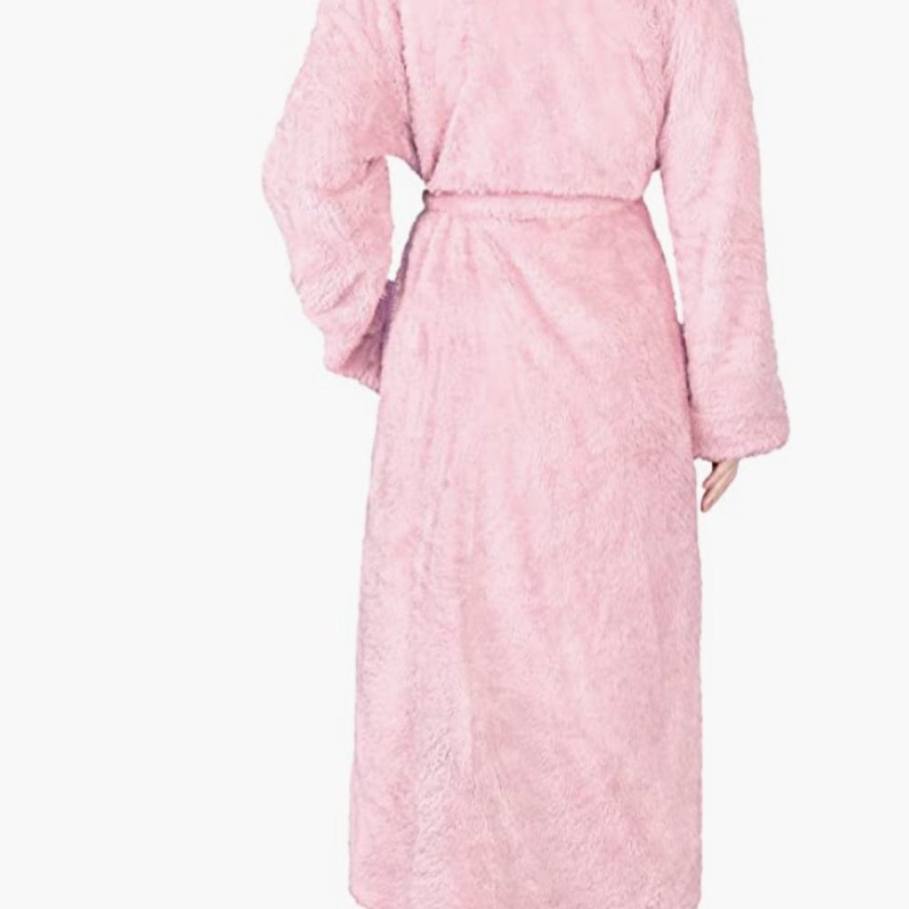Pink Super Fluffy Robe from Amazon - Picture 3 of 5